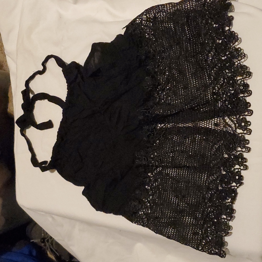 Avec  M tie back crop halter black